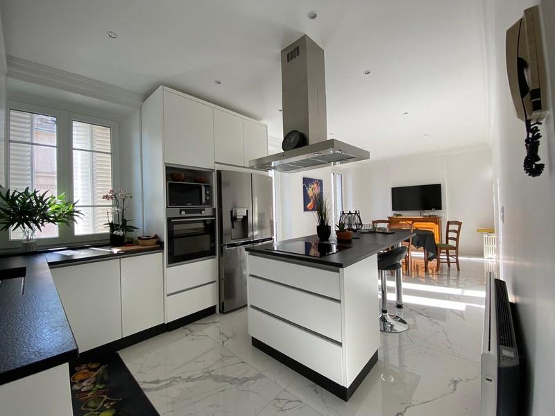 Appartement - 119 m² - 3 pièces