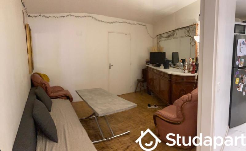 Chambre - 14 m² - 1 pièce