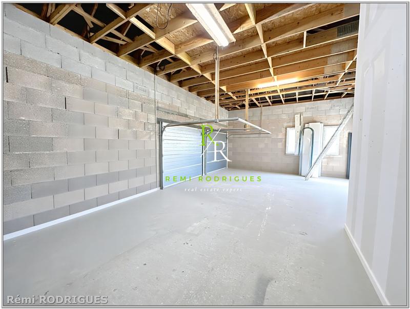 Maison - 213 m² - 9 pièces