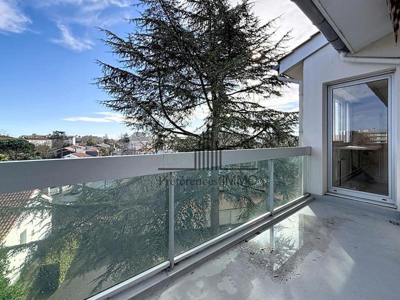 Appartement - 60 m² - 2 pièces