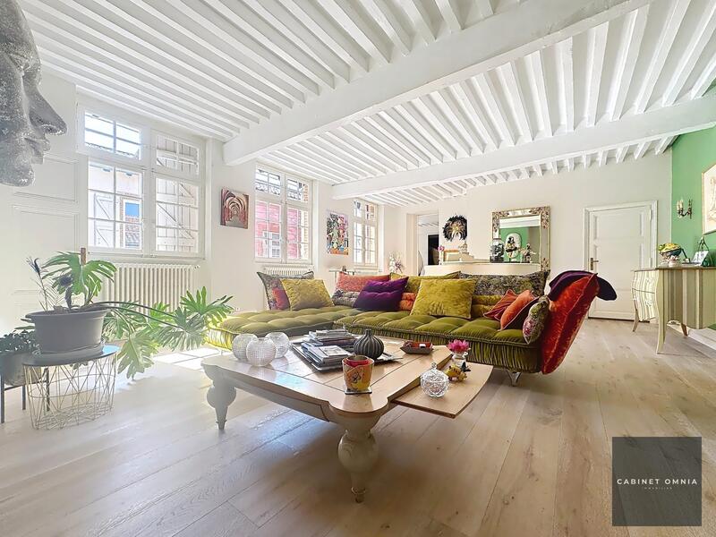 Appartement - 212 m² - 6 pièces