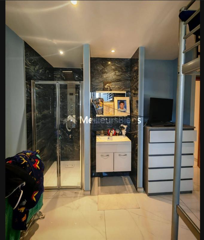 Maison - 177 m² - 5 pièces