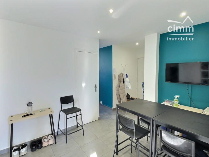 Appartement - 80 m² - 6 pièces