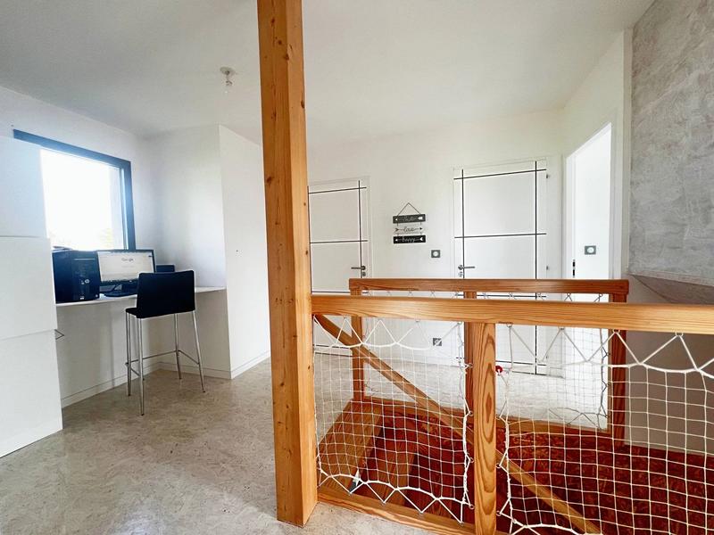 Maison - 105 m² - 5 pièces