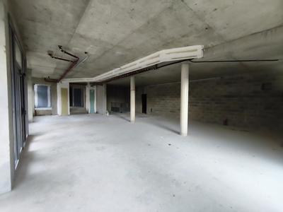 Local commercial - 228 m²