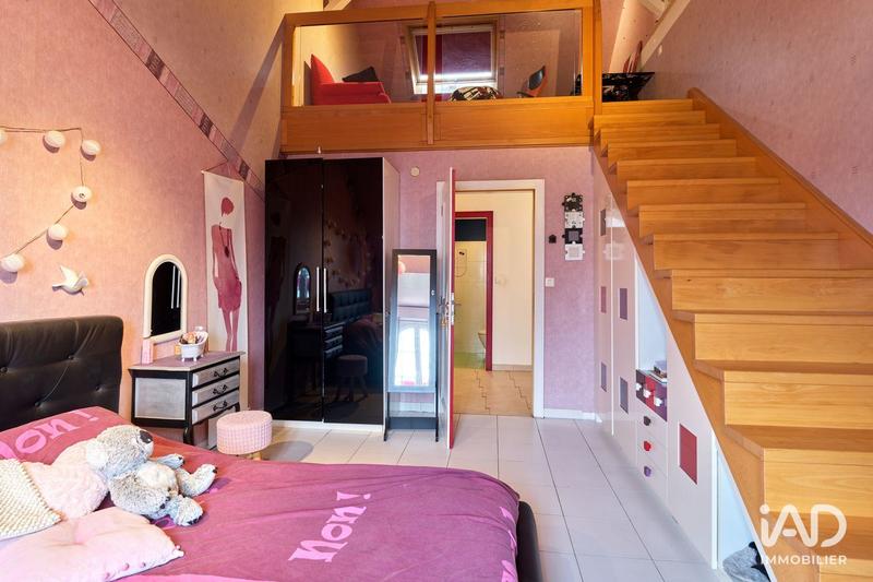 Maison - 360 m² - 9 pièces