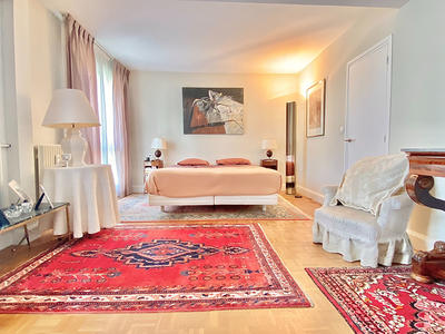 Appartement - 140 m² - 5 pièces