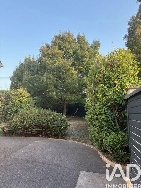 Maison - 255 m² - 8 pièces