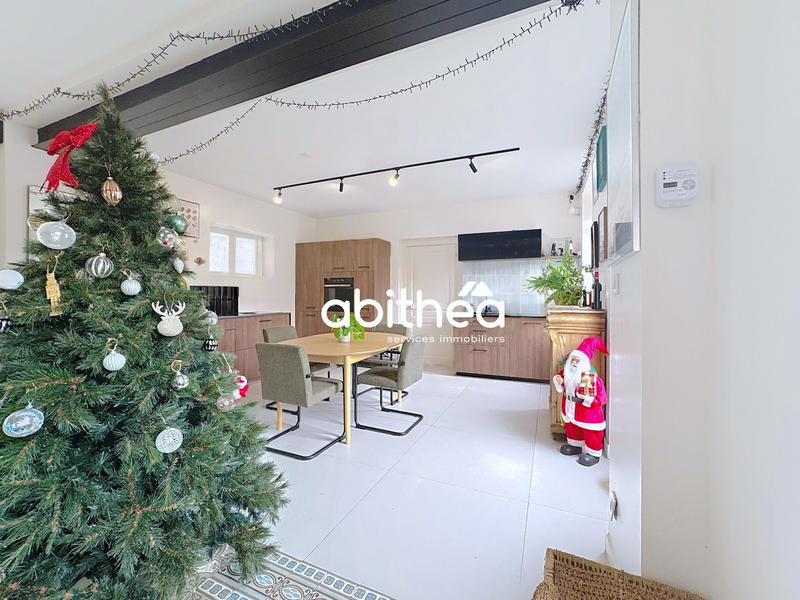 Maison - 163 m² - 6 pièces