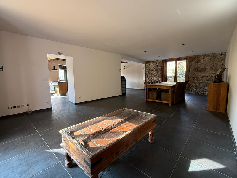 Maison - 207 m² - 6 pièces