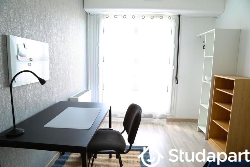 Chambre - 12 m² - 1 pièce