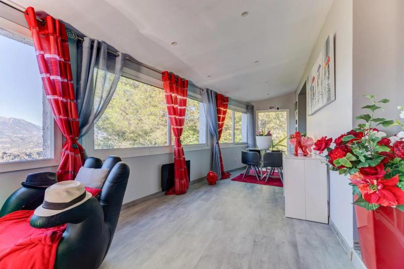 Villa - 159 m² - 6 pièces