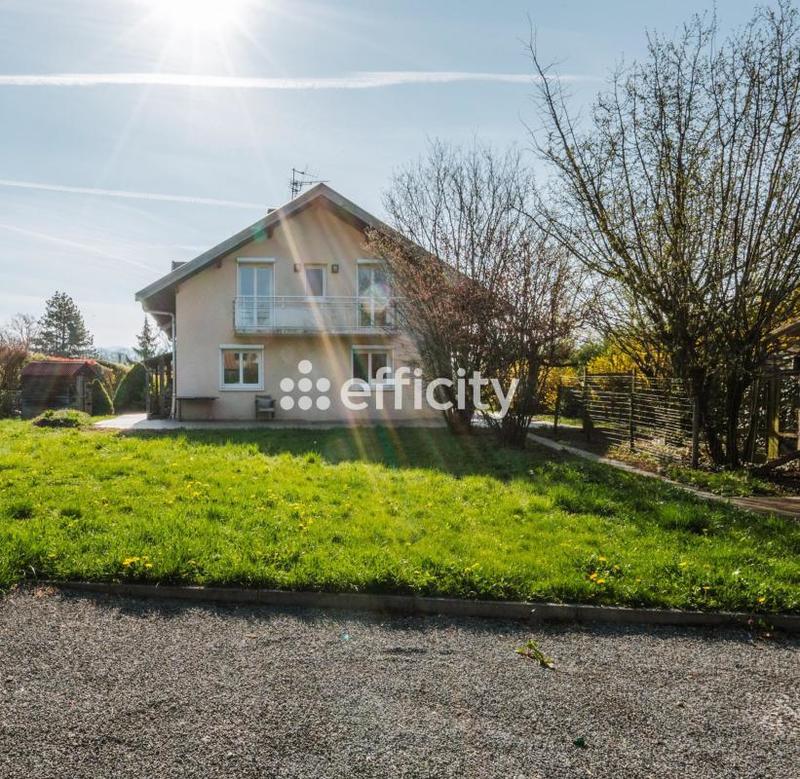 Maison - 250 m² - 11 pièces