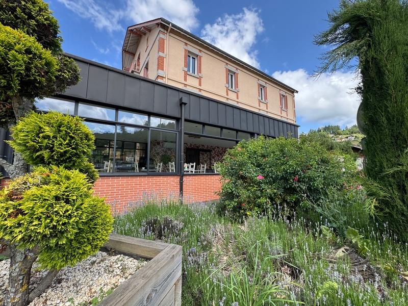 Fonds de commerce - 1 200 m²