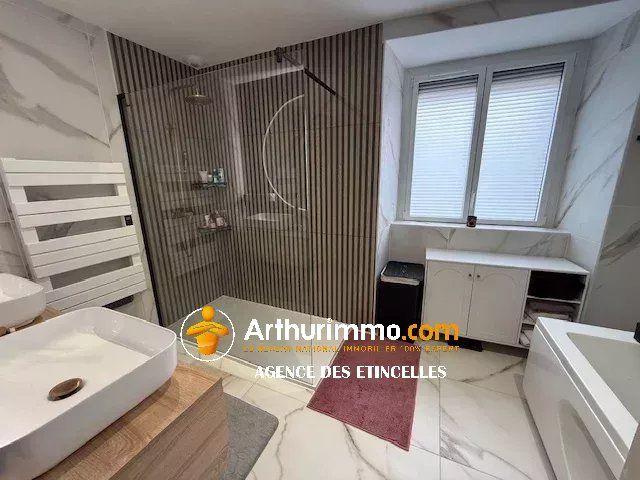 Maison - 182 m² - 6 pièces