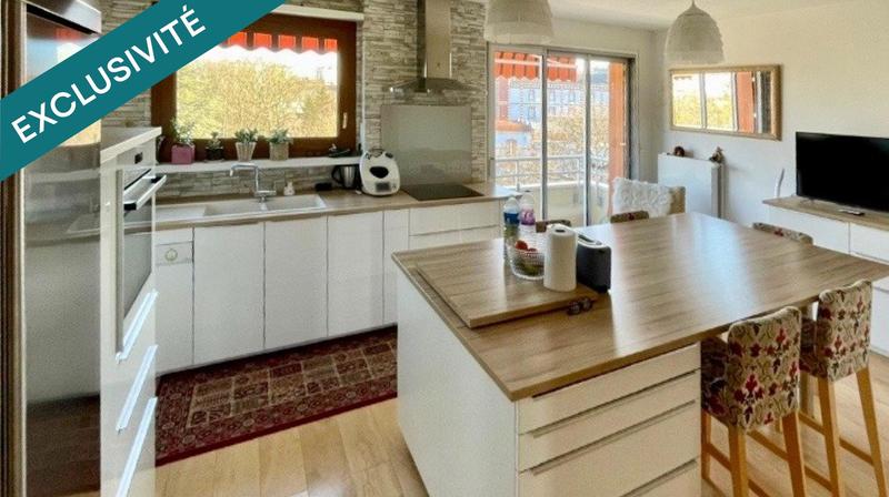 Appartement - 153 m² - 6 pièces