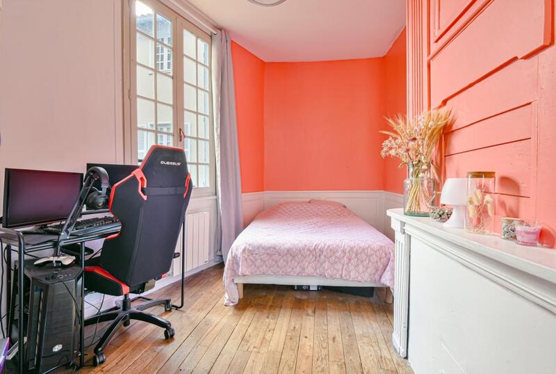 Appartement ancien - 76 m² - 3 pièces