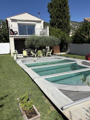 Maison traditionnelle - 110 m² - 5 pièces