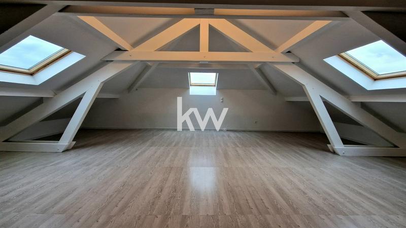 Maison - 331 m² - 7 pièces