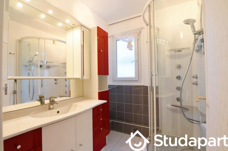 Chambre - 14 m² - 1 pièce