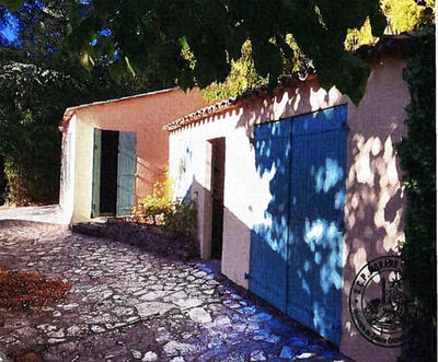 Propriété - 255 m² - 12 pièces