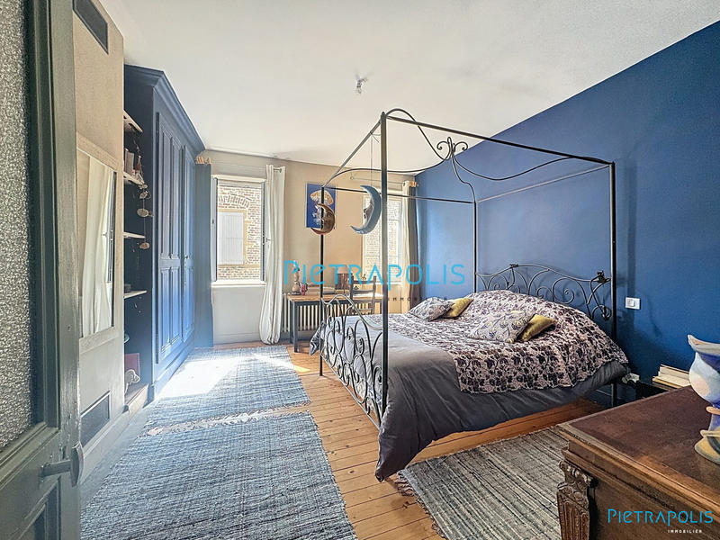 Maison - 198 m² - 7 pièces