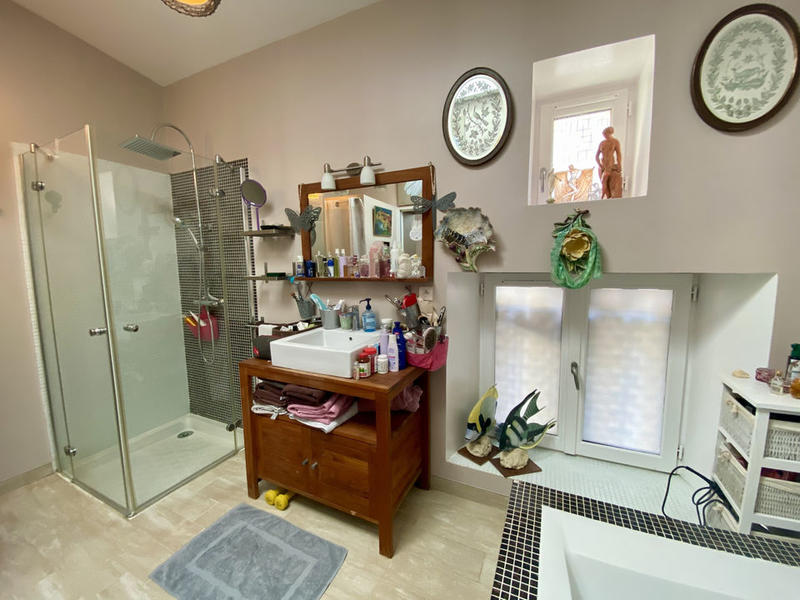 Maison en pierre - 240 m² - 7 pièces