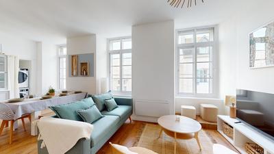 Appartement - 132 m² - 8 pièces