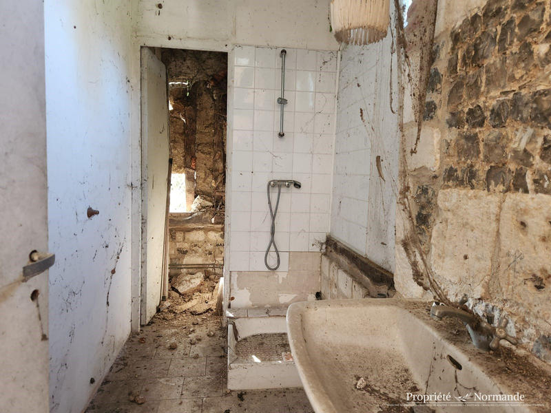 Maison ancienne - 2 750 m² - 3 pièces