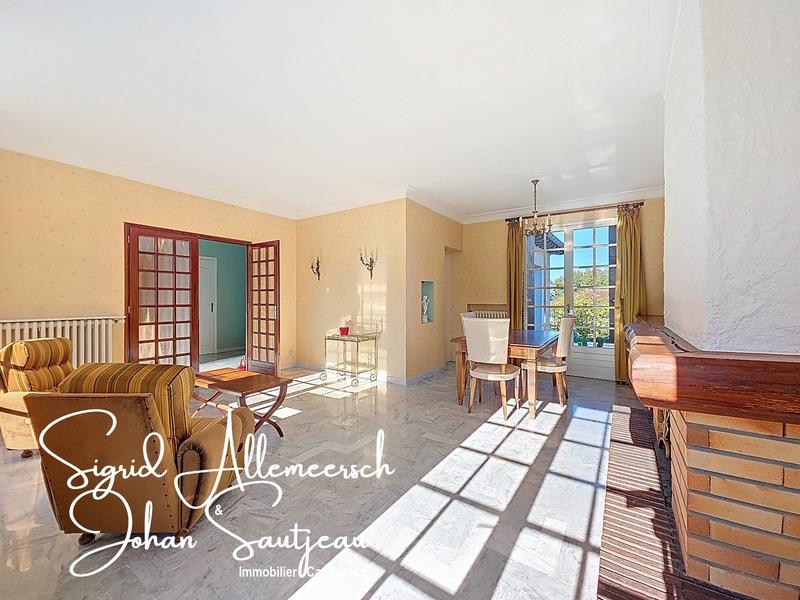 Maison - 200 m² - 9 pièces