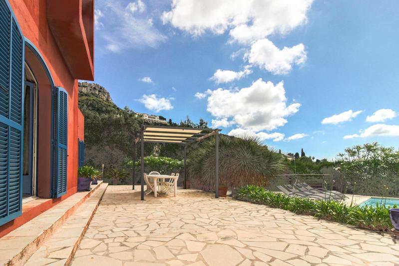 Villa - 230 m² - 8 pièces