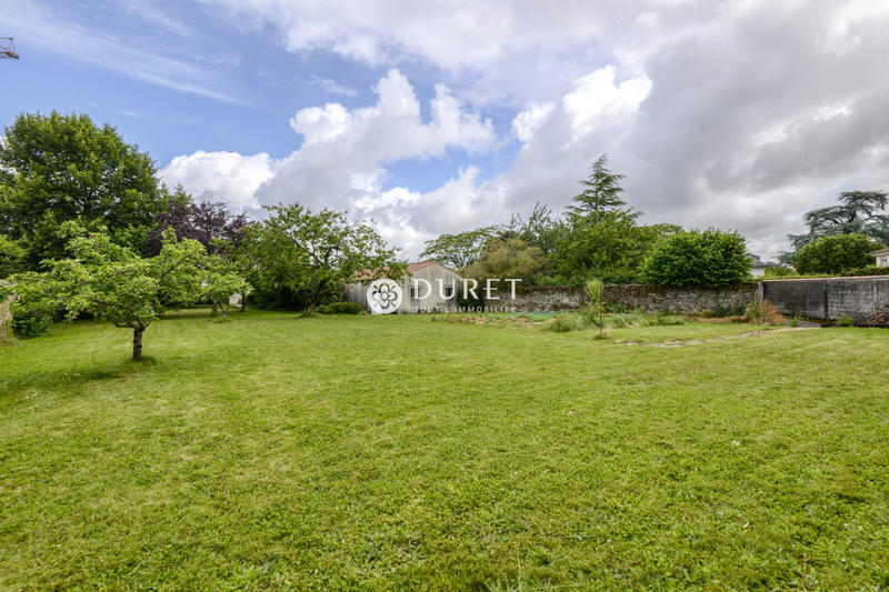 Maison - 258 m² - 14 pièces