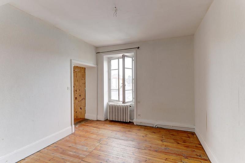Propriété - 196 m²