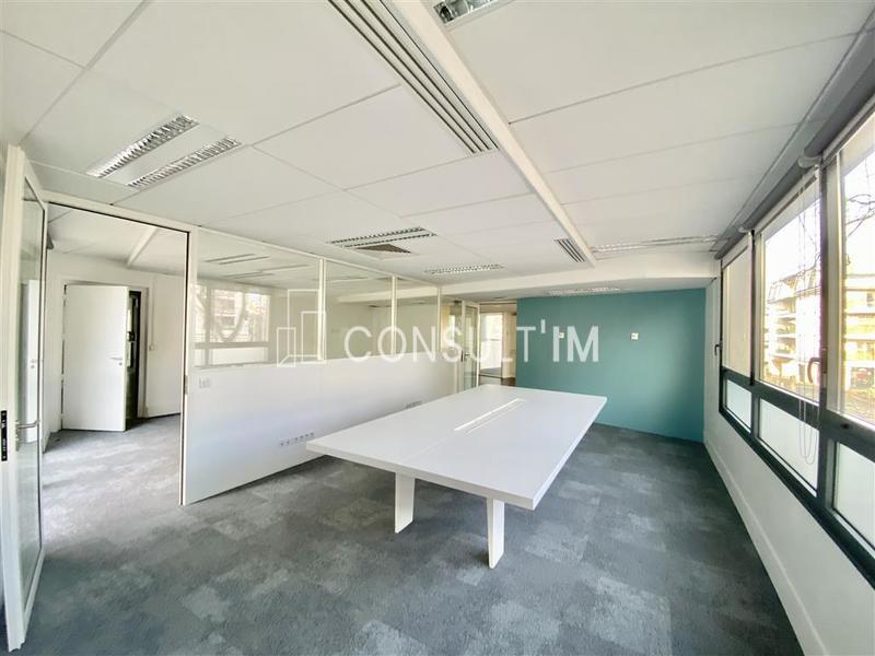 Bureau - 378 m²