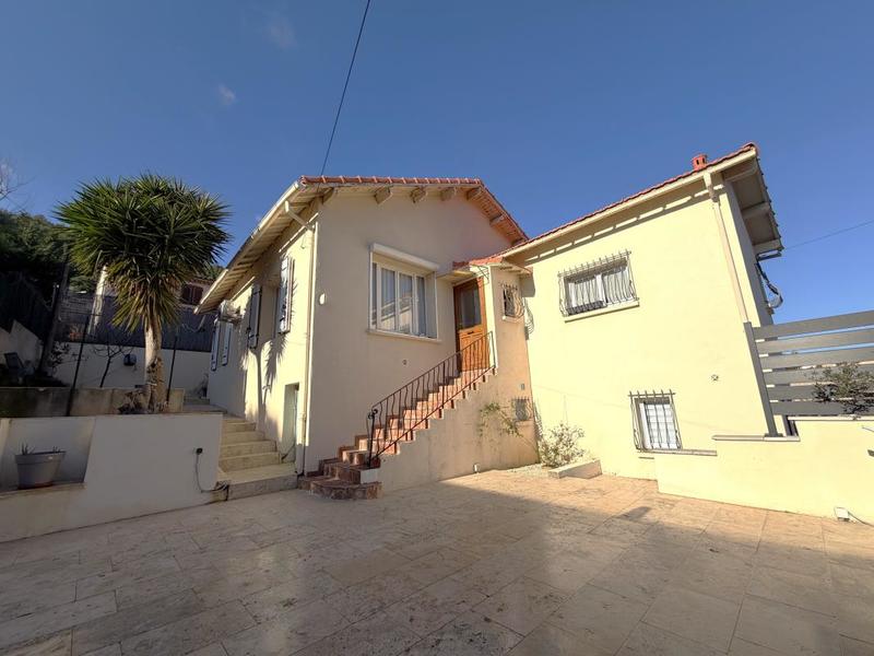 Maison - 106 m² - 4 pièces