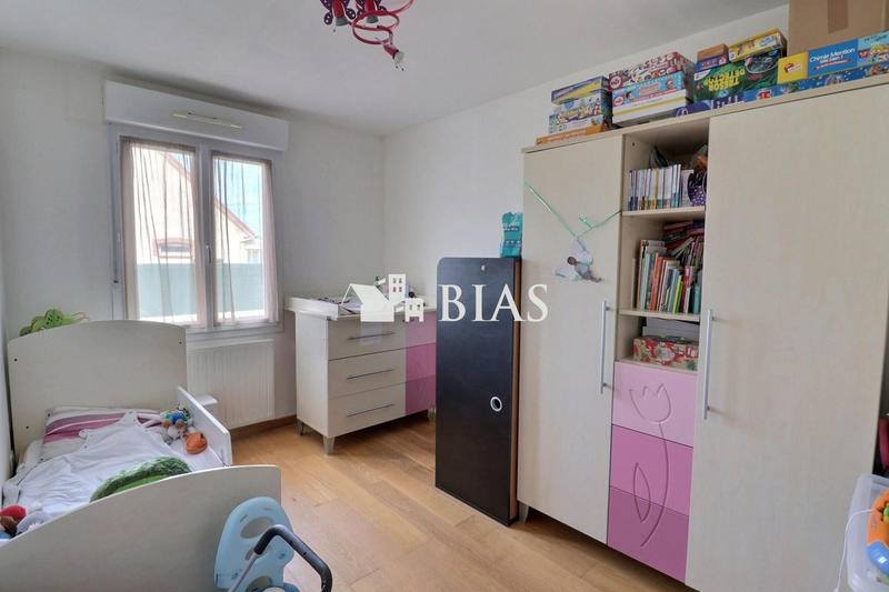 Maison - 137 m² - 5 pièces