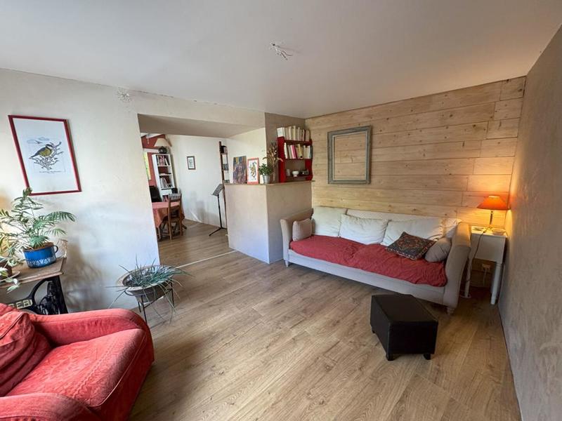 Maison - 212 m² - 9 pièces