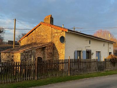 Maison en pierre - 90 m² - 5 pièces