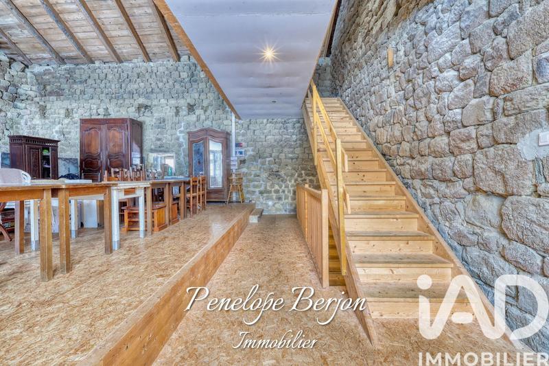 Maison - 575 m² - 15 pièces