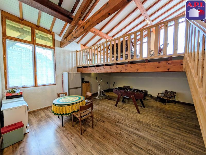 Maison - 171 m² - 6 pièces