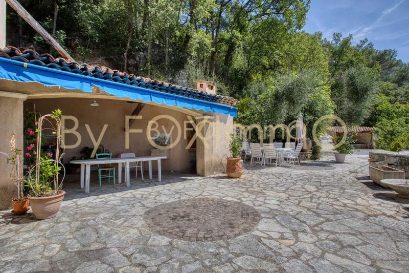 Maison - 220 m² - 5 pièces