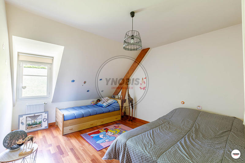 Maison - 236 m² - 9 pièces