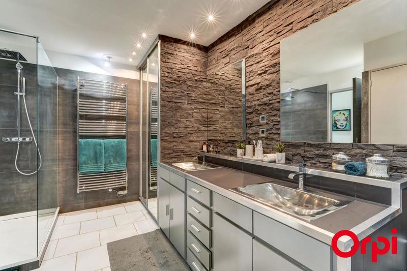 Appartement - 145 m² - 5 pièces