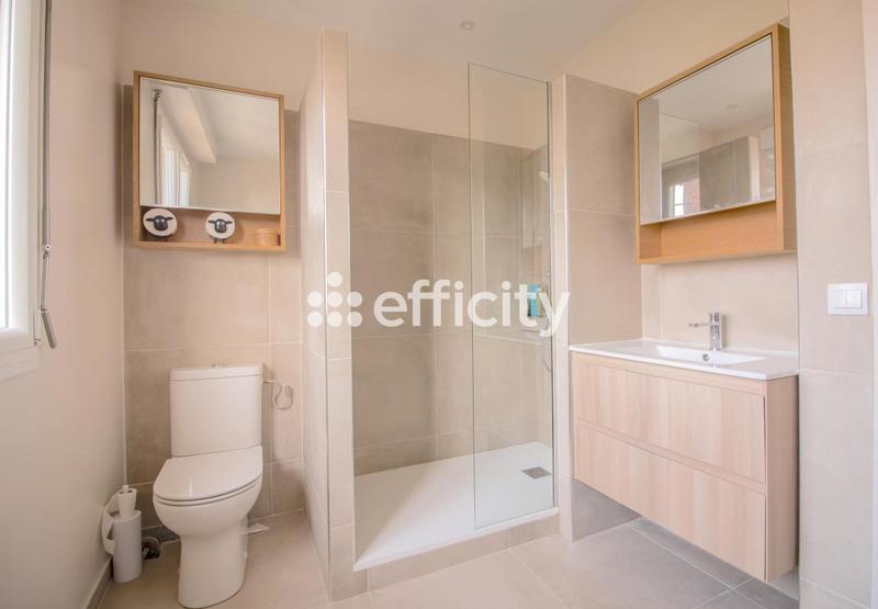 Pavillon - 168 m² - 6 pièces