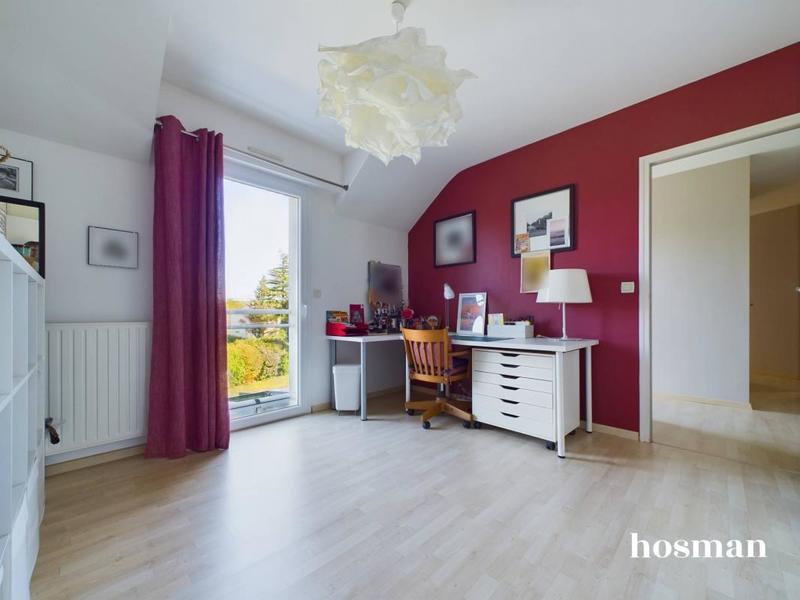 Maison - 204 m² - 8 pièces