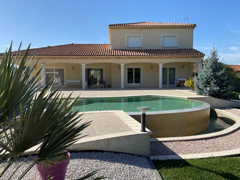 Maison - 185 m² - 6 pièces