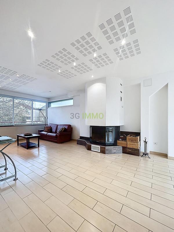 Maison - 145 m² - 17 pièces