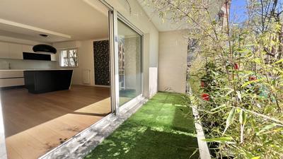 Appartement - 166 m² - 7 pièces