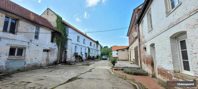 Maison - 310 m² - 11 pièces