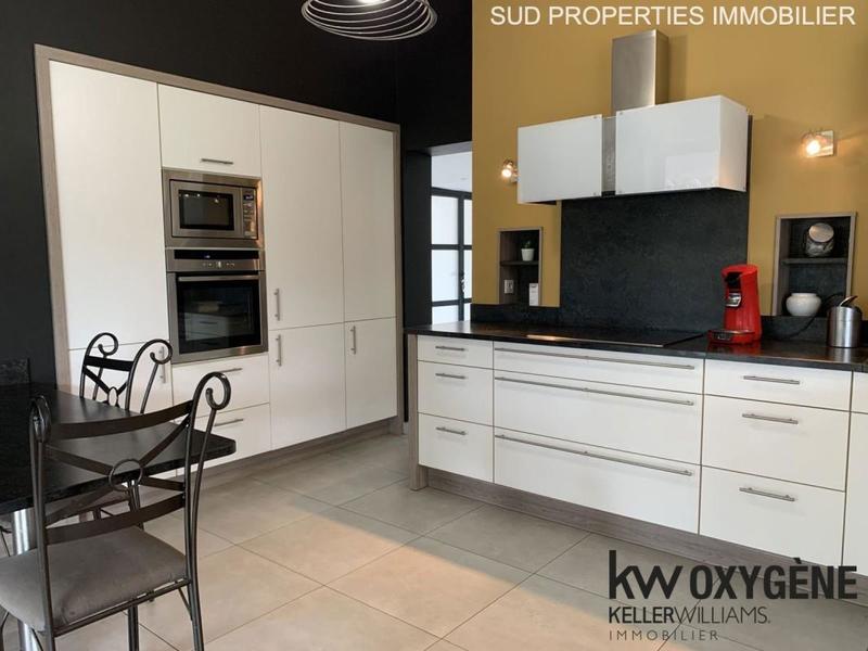 Maison - 210 m² - 6 pièces